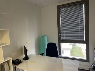  Atelier à louer 7 pièces 90 m²