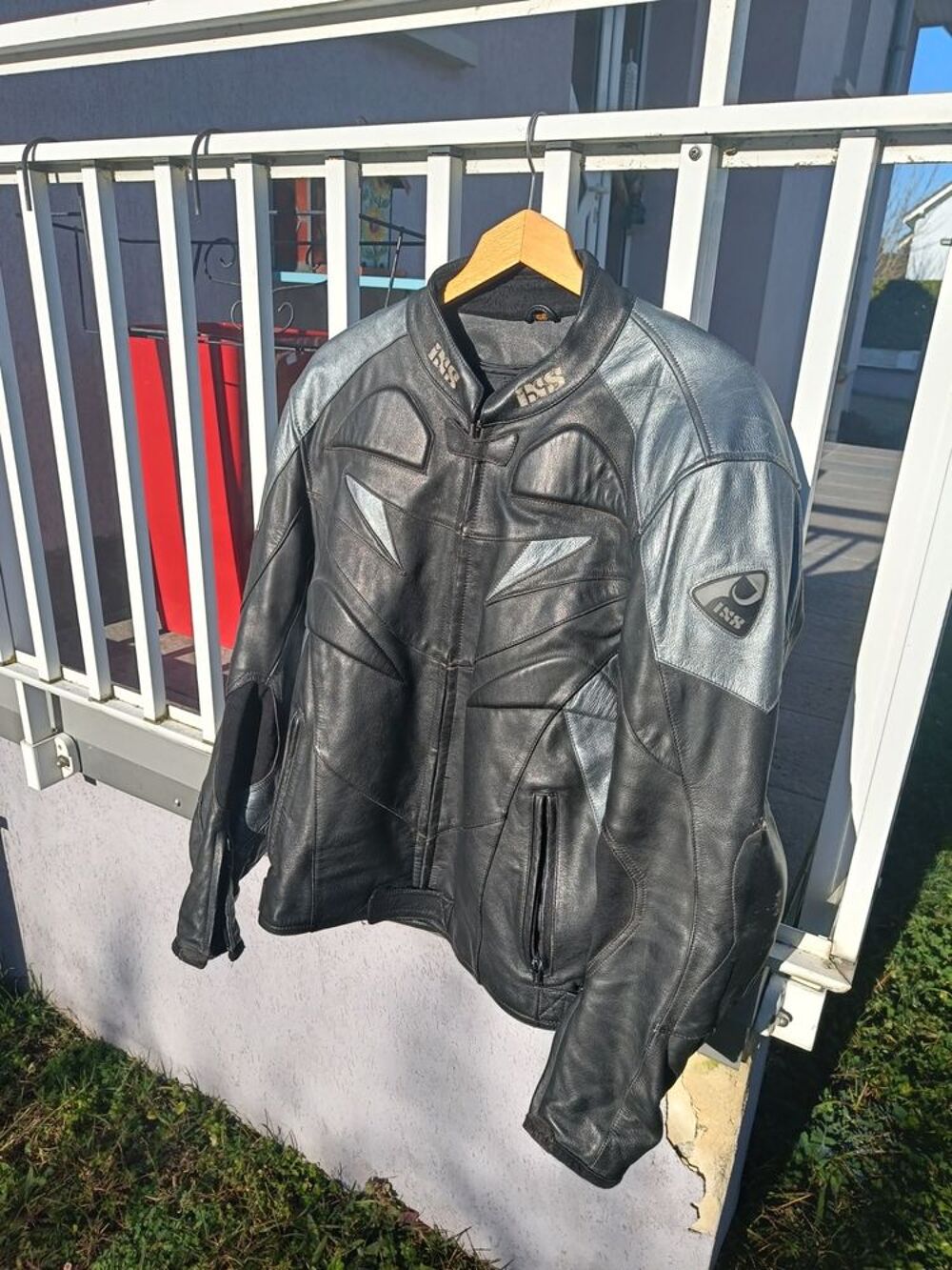 BLOUSON CUIR MOTO Vêtements