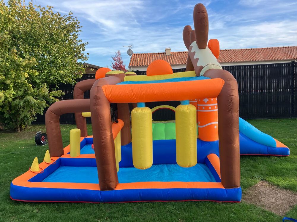Ch&acirc;teau gonflable Wapiti/Renne de No&euml;l Jeux / jouets