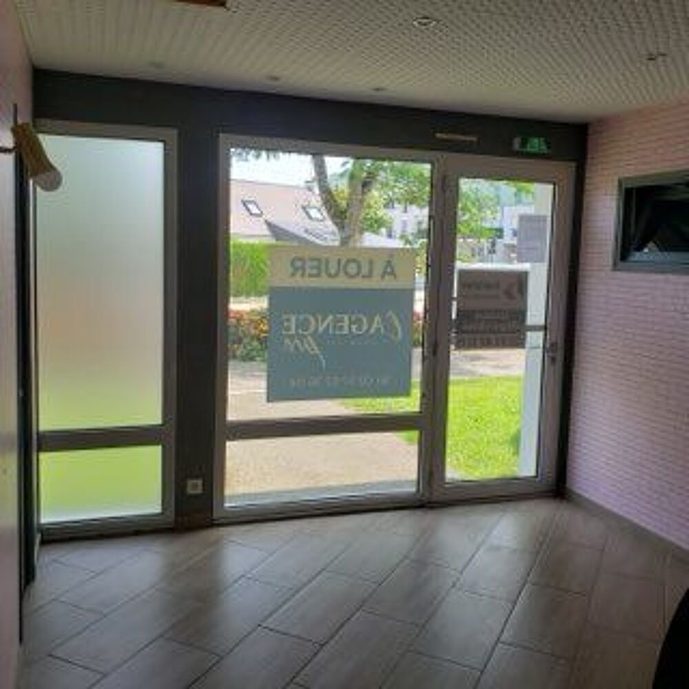 Location Autre LOCAL PROFESSIONNEL 40M2 centre de Saint Ave Saint-avé