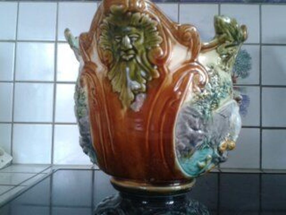 cache pot en faience ancien 