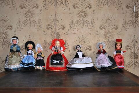 Petites poupées de collection 8 Saint-Lambert-du-Lattay (49)