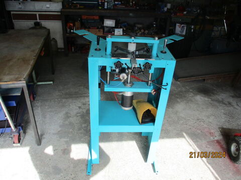 Assembleuse pneumatique Savignac-de-l'Isle (33)