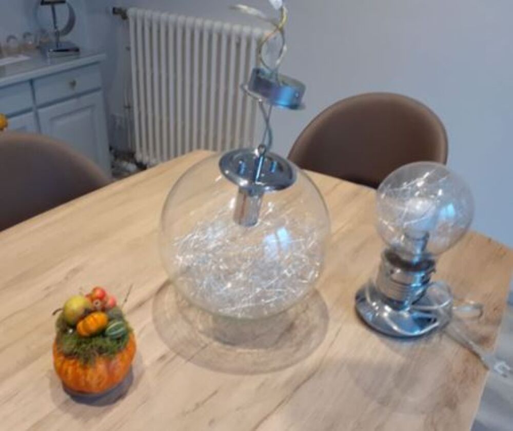 Lampe de chevet et lustre assorti Décoration