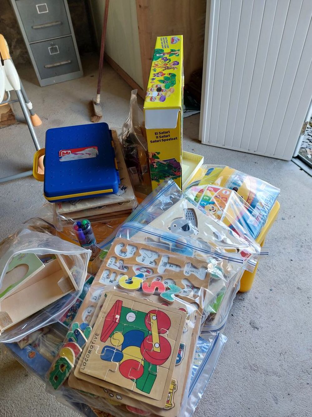  puzzles Jeux / jouets