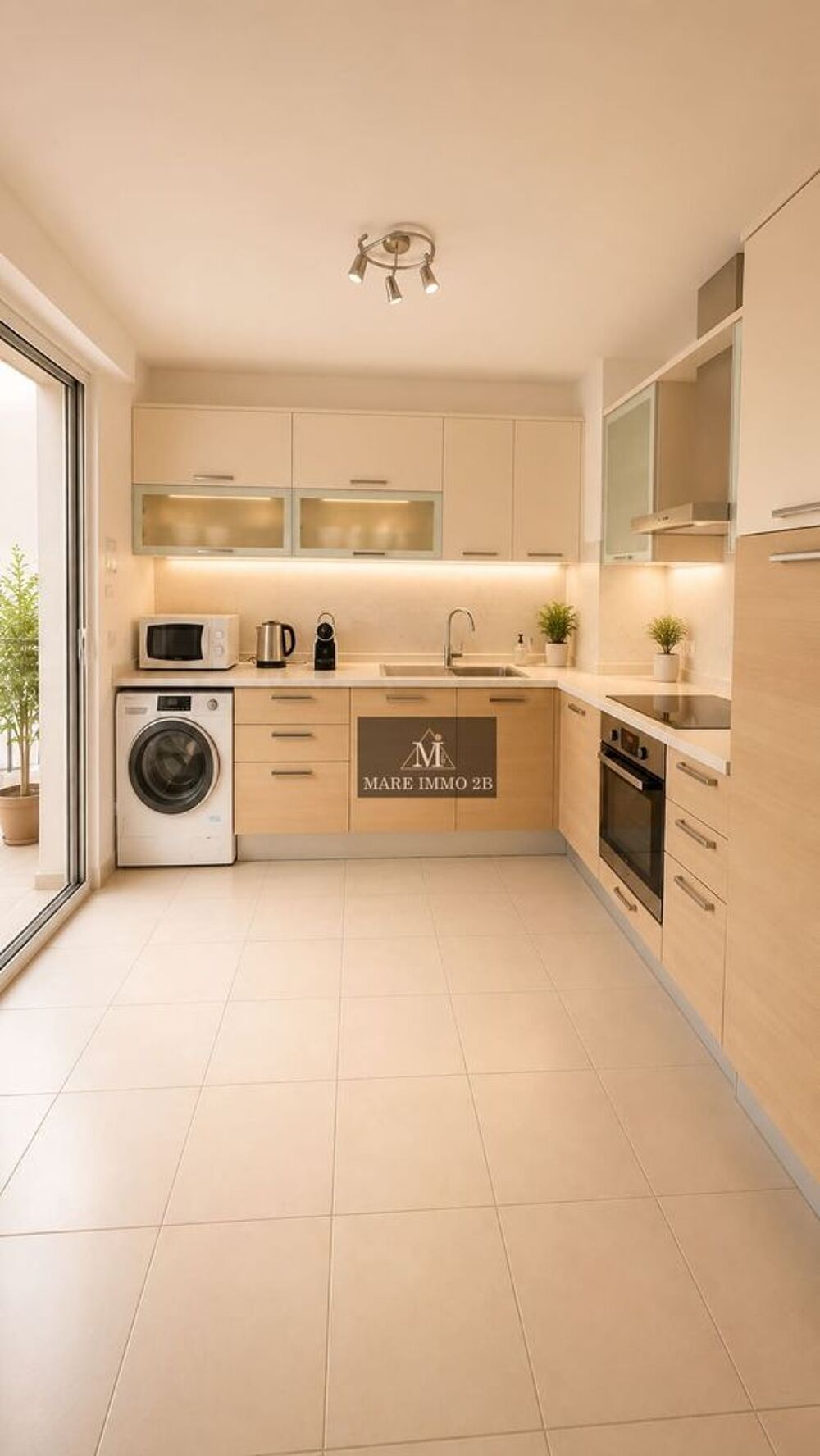 Vente Appartement Elégant 3 Pièces avec Terrasse à deux pas des plages Calvi