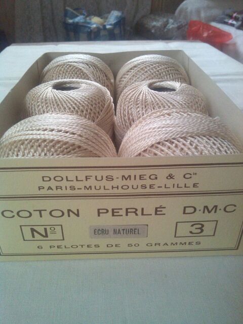 Pelotes de 50g de coton perl DMC N3 / CRU naturel 25 Saint-Denis (93)