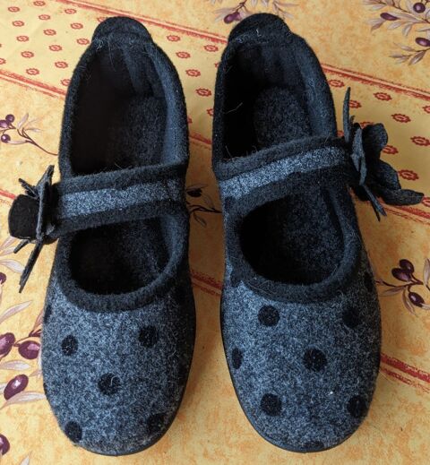 pantoufle taille  38 30 Saint-Germain-du-Plain (71)