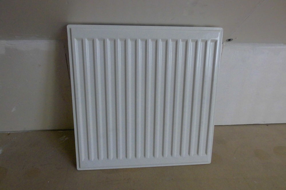 Radiateur en m&eacute;tal blanc Bricolage