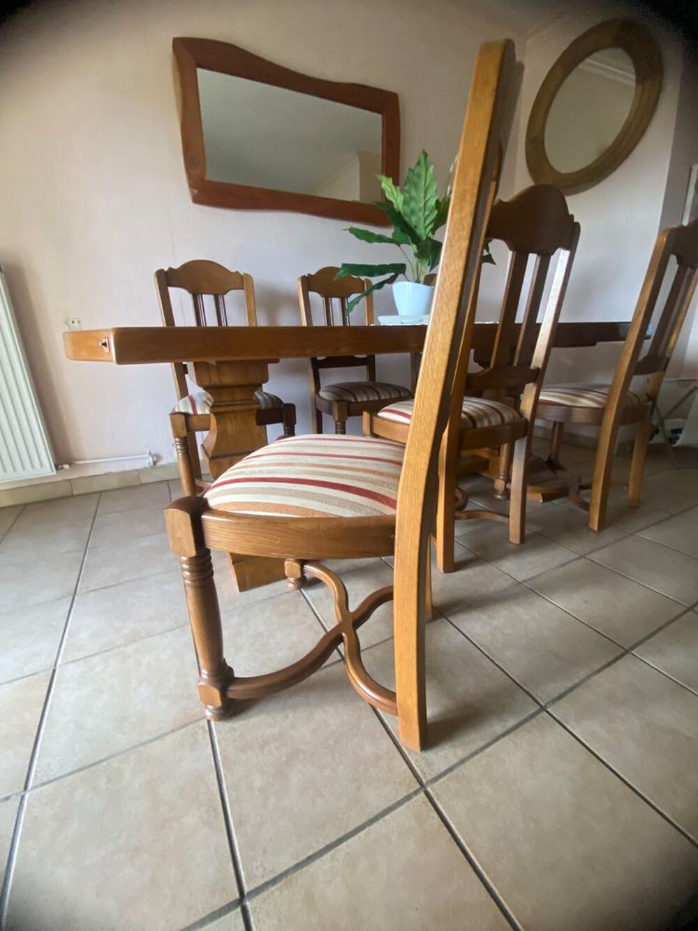TABLE MONASTERE EN CHENE MASSIF CHEVILLEE + 6 CHAISES Meubles
