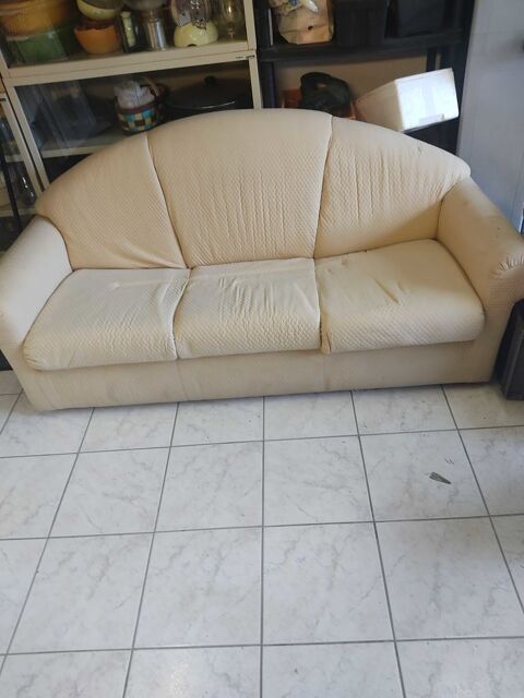 canap� convertible beige 80 La M�le (83)
