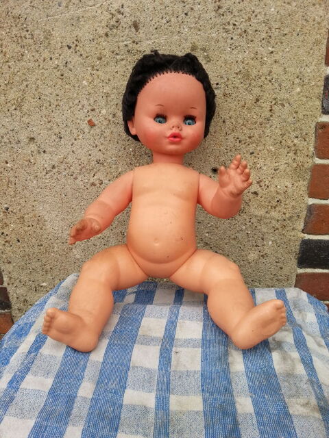 belle poup�e des ann�es 1950 (environ) 30 Montcorbon (45)