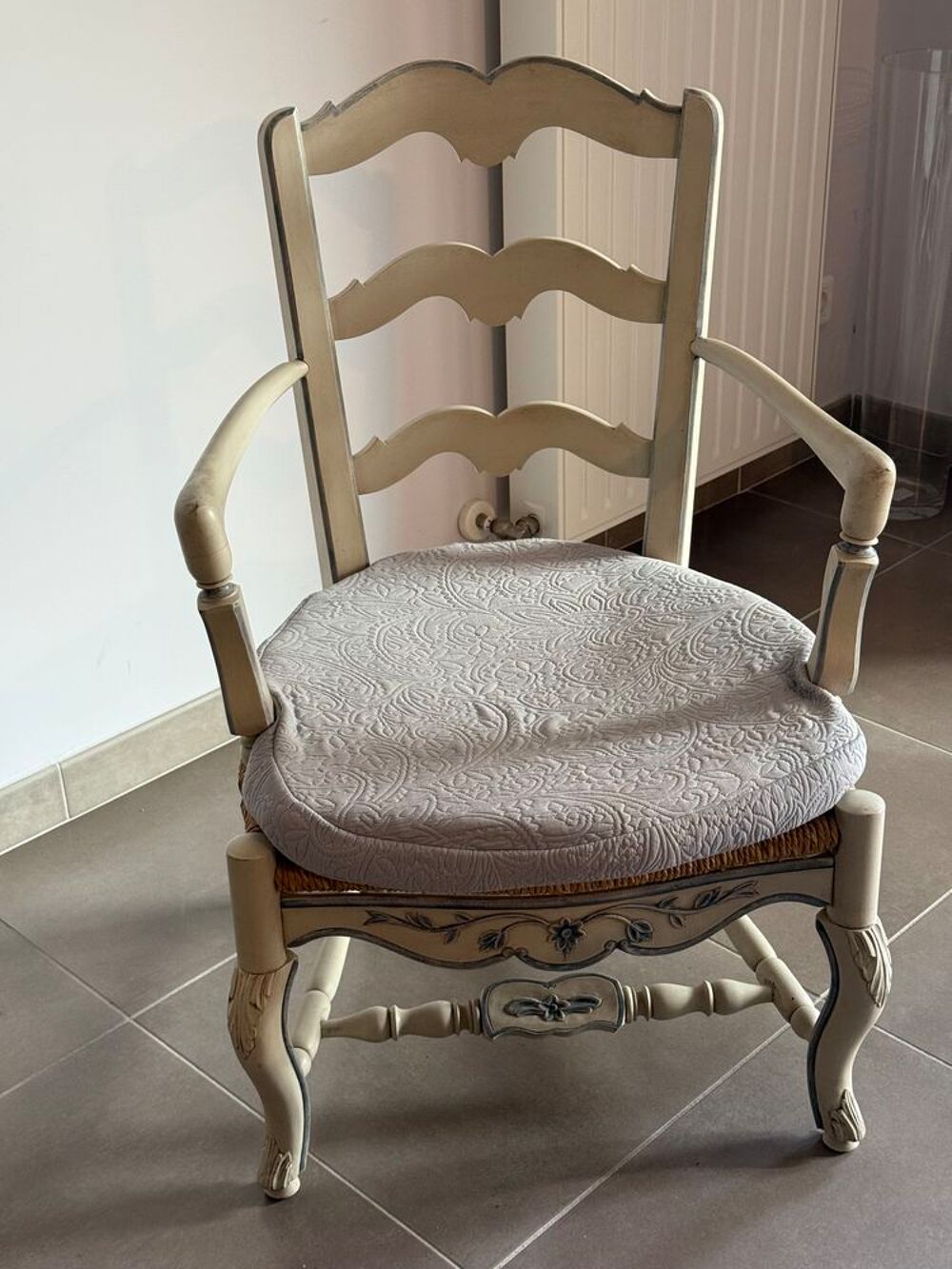 Joli fauteuil Meubles