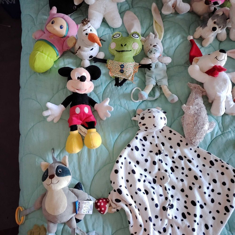 PELUCHES DIVERS Jeux / jouets