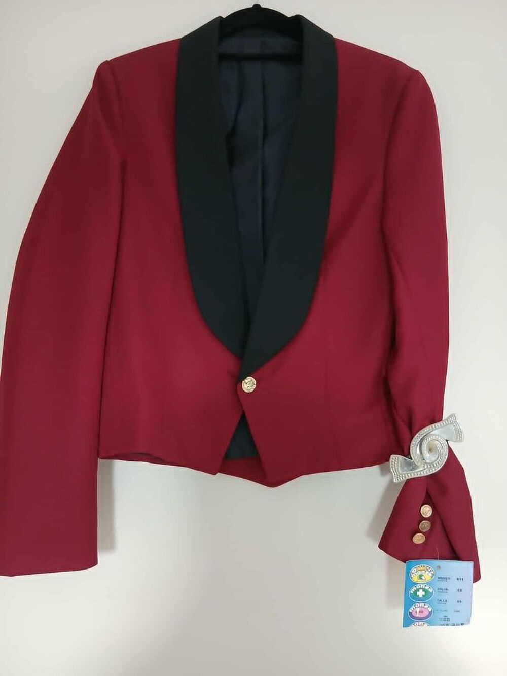  Veste spencer taille 46 neuve rouge col satin noir N&deg;1421 Vêtements