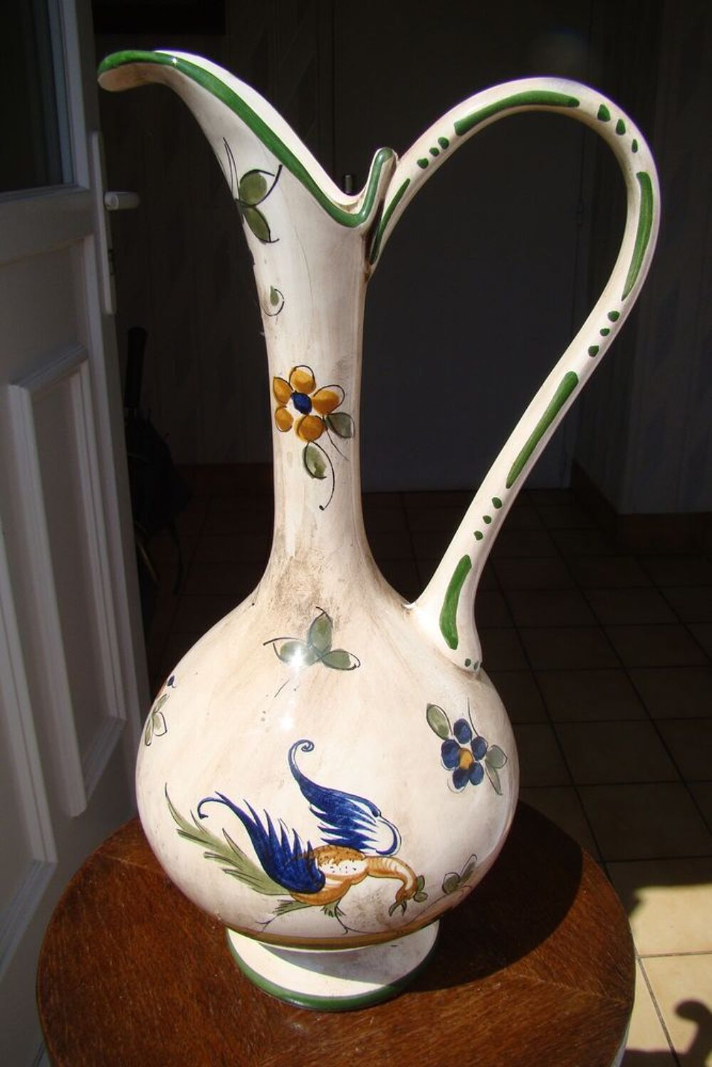 Aigui&egrave;re en fa&iuml;ence de Capodimonte Décoration