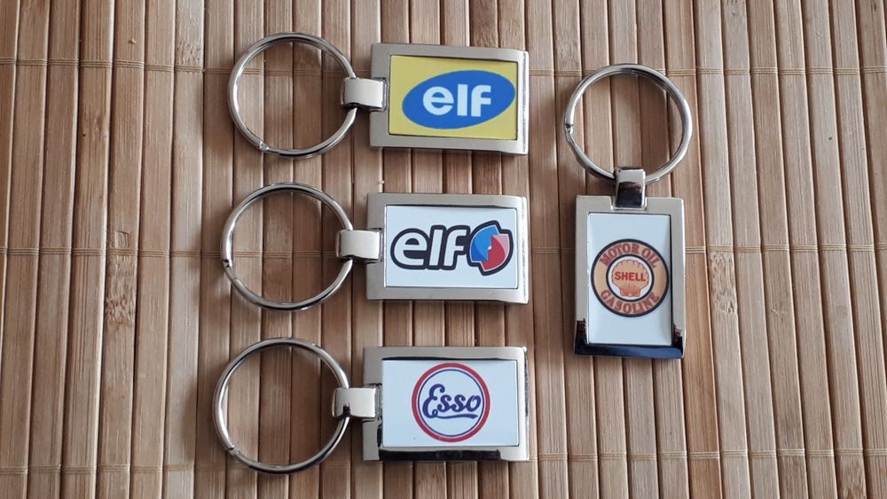 Porte-cl&eacute;s STATIONS ESSENCE - RARES - 7 euros pi&egrave;ce 