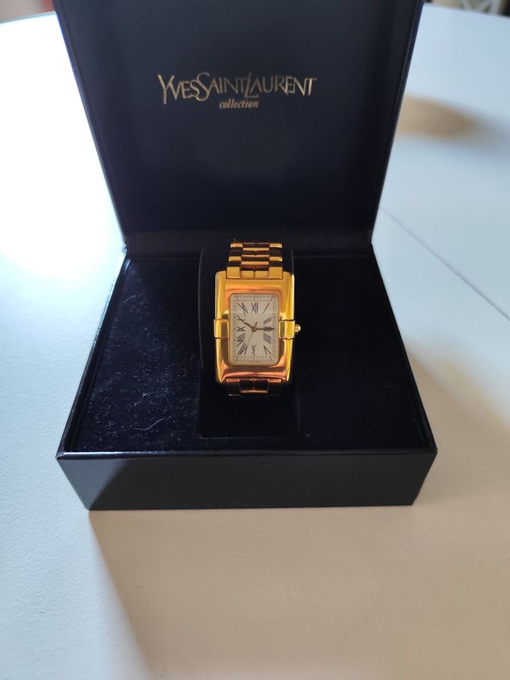 montre YvesSaintLaurent POUR FEMME Bijoux et montres