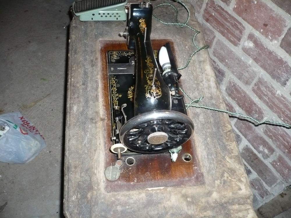 machine a coudre Vintage ann&eacute;es 20/50 