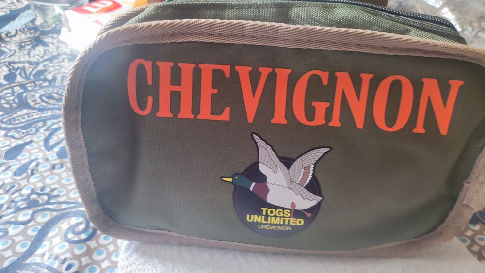 Trousse toile kaki mixte Chevignon. Neuve. 25/15 cm Maroquinerie