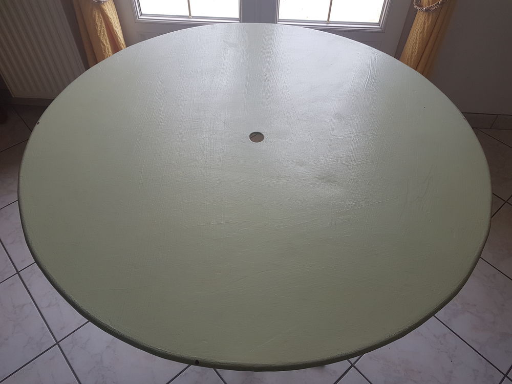 Ancienne table de bistrot ronde en fer 