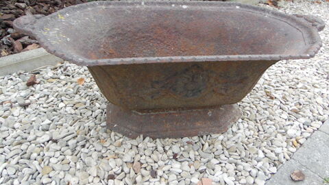 Ancienne vasque en fer 8 Cappelle-la-Grande (59)