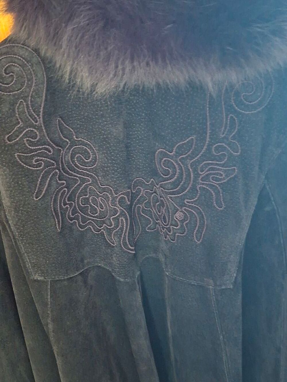 Cape cuir v&eacute;ritable Vêtements