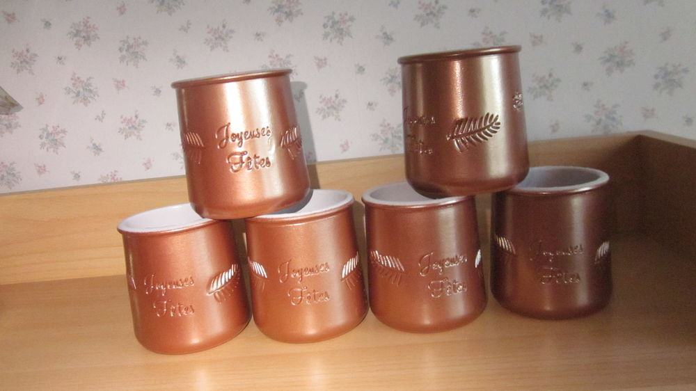 petits pots en gr&egrave;s dor&eacute; Cuisine