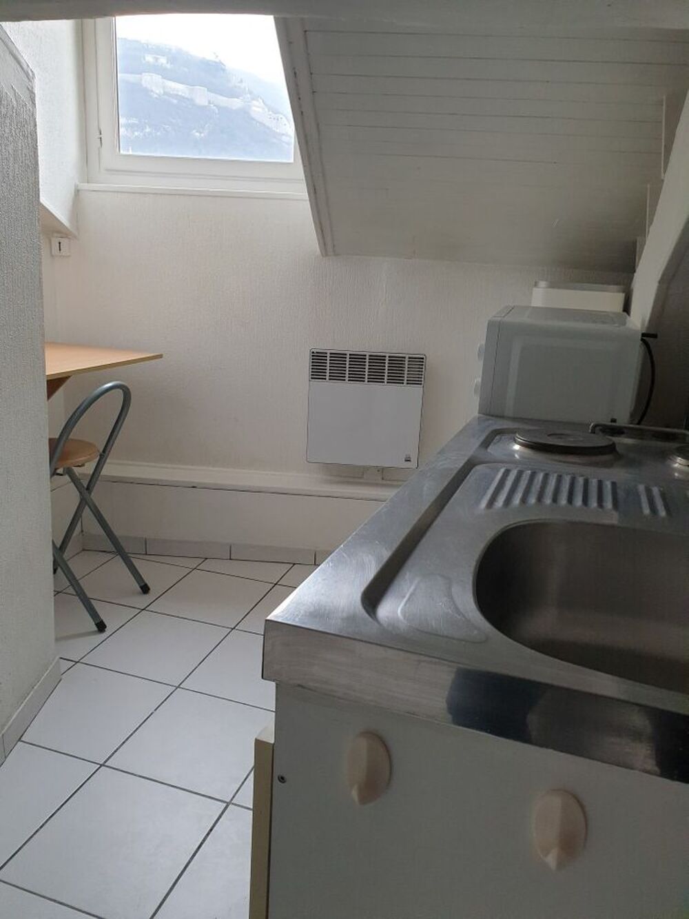 Location Appartement STUDIO MEUBLÉ AU COEUR DU CENTRE VILLE Grenoble