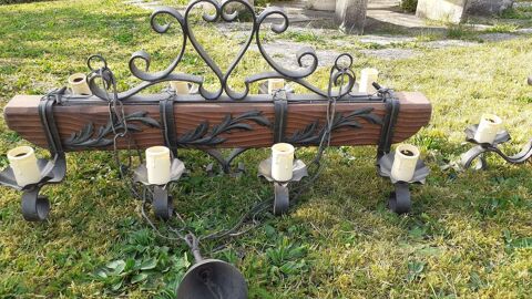 Lustre Poutre Bois & Fer Forgé + Applique. 25 Le Vernois (39)