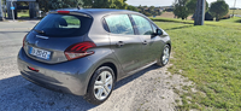 208 1.2 PureTech 110ch S&S BVM5 Allure Business 2018 occasion 17800 Pons