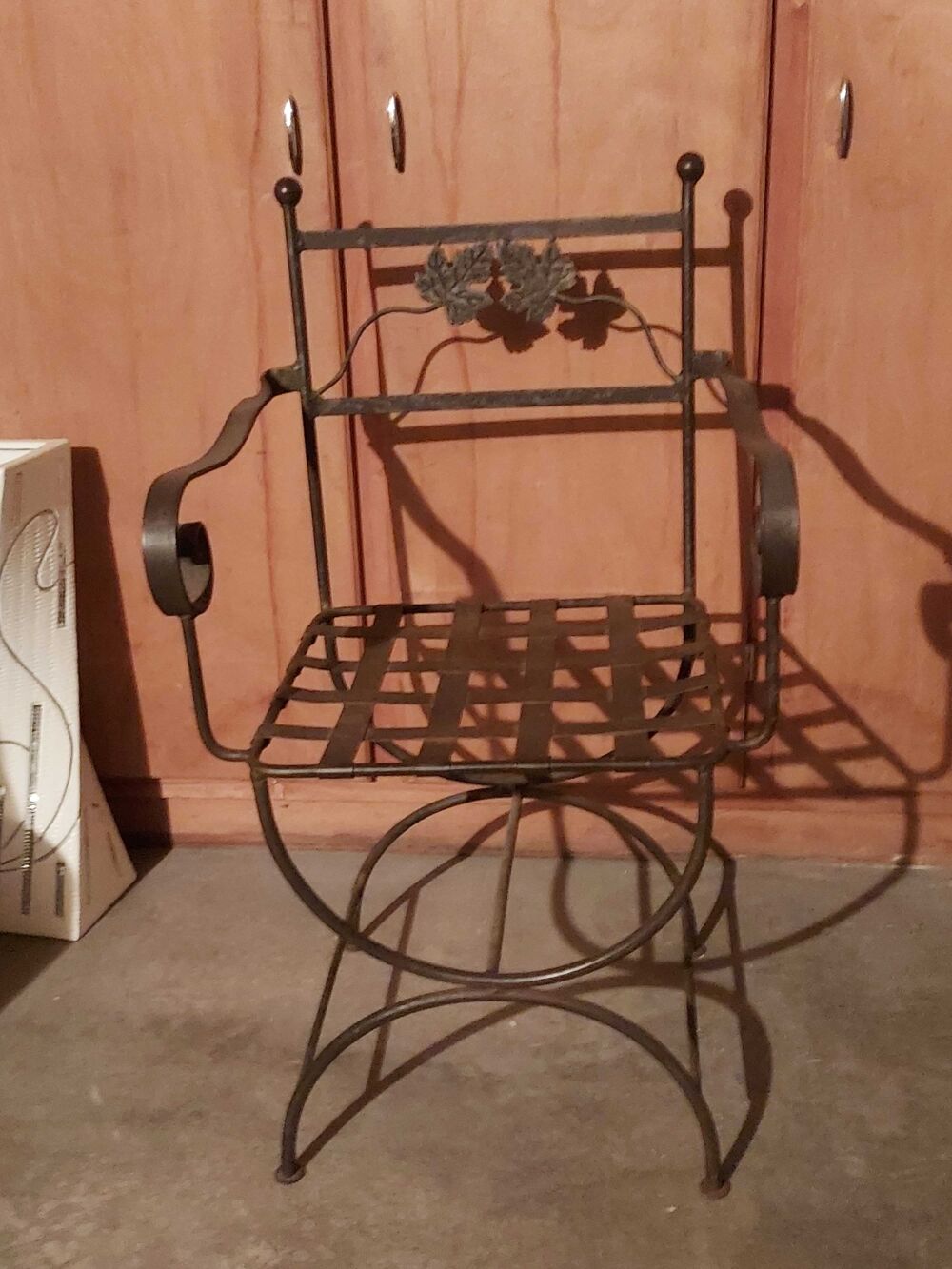 Chaise en fer forg&eacute; Meubles