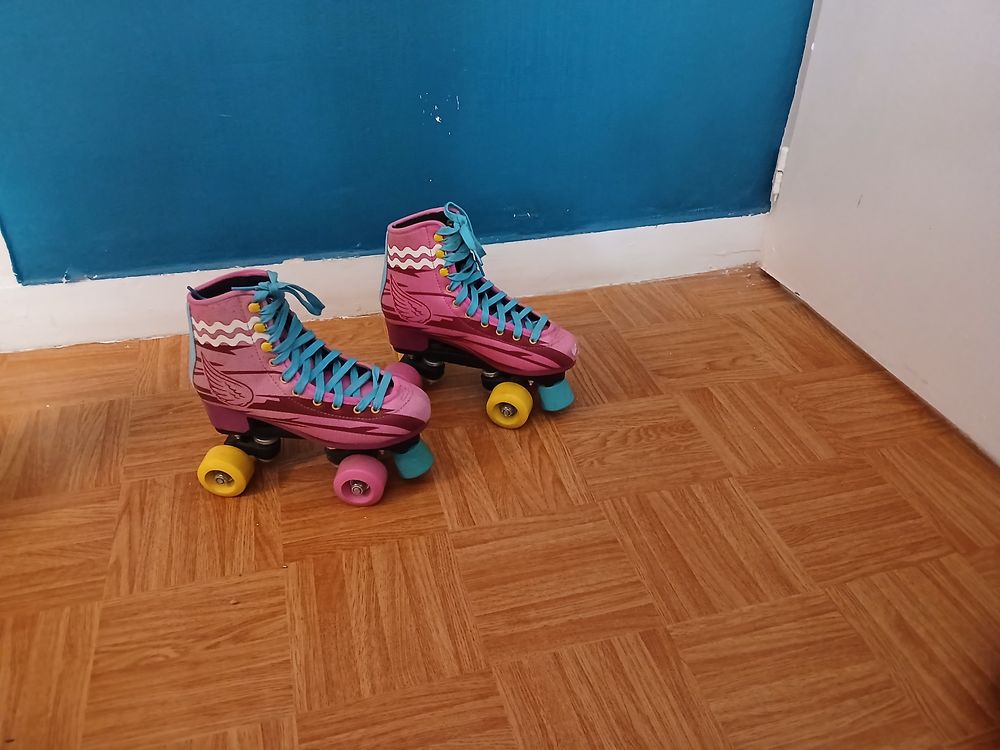 ROLLERS ENFANT + CASQUE Sports