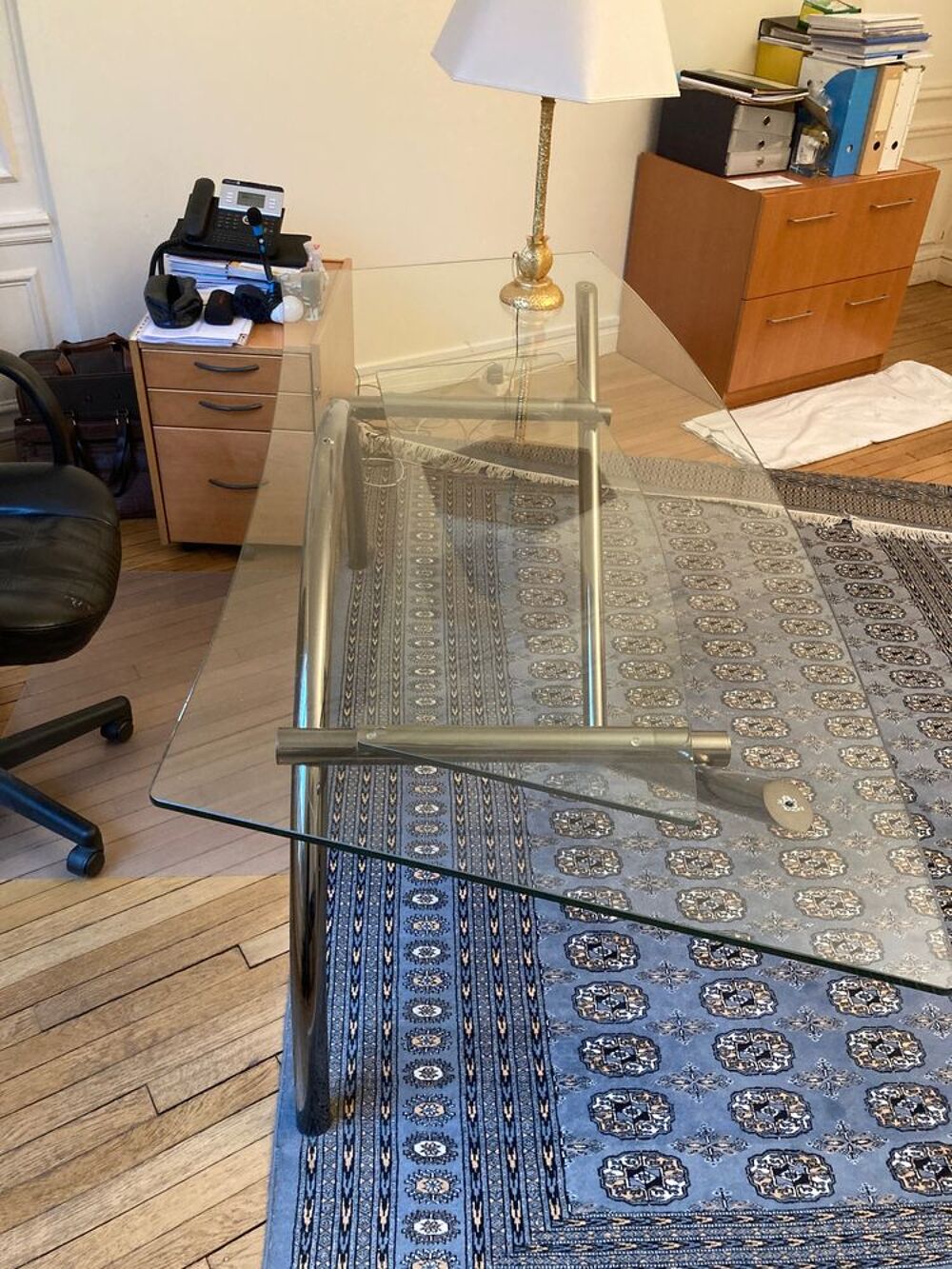 Bureau design en verre et pi&egrave;tement inox Meubles