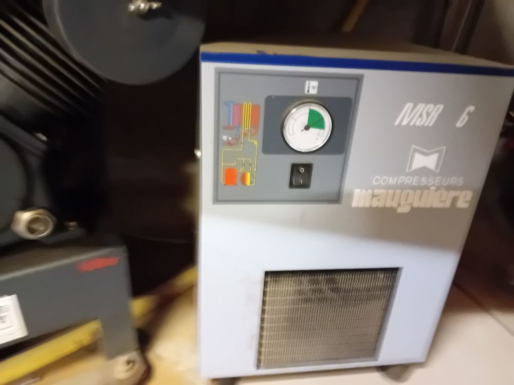 Ass&egrave;cheur, compresseur cuve et tube alu Bricolage