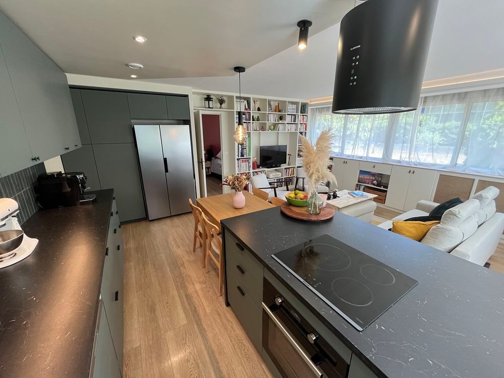 Vente Appartement APPARTEMENT T3 -  2 CHAMBRES ENTIÈREMENT RÉNOVÉ ? BOX + CAVE Puteaux