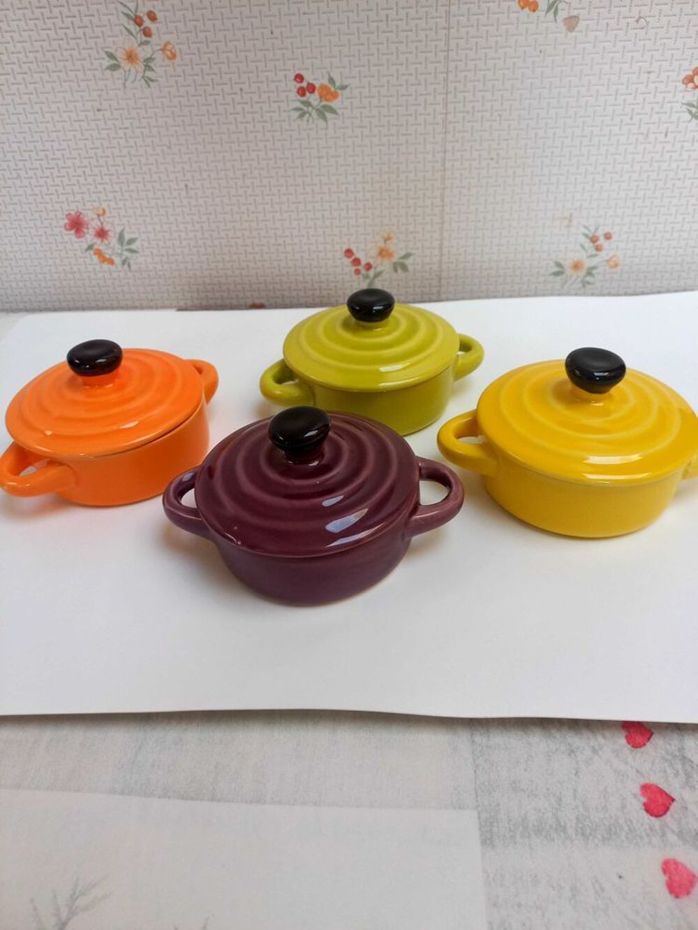 4 mini cocottes en c&eacute;ramique Electroménager