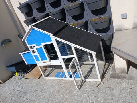 une maison pour poule 90 78500 Sartrouville