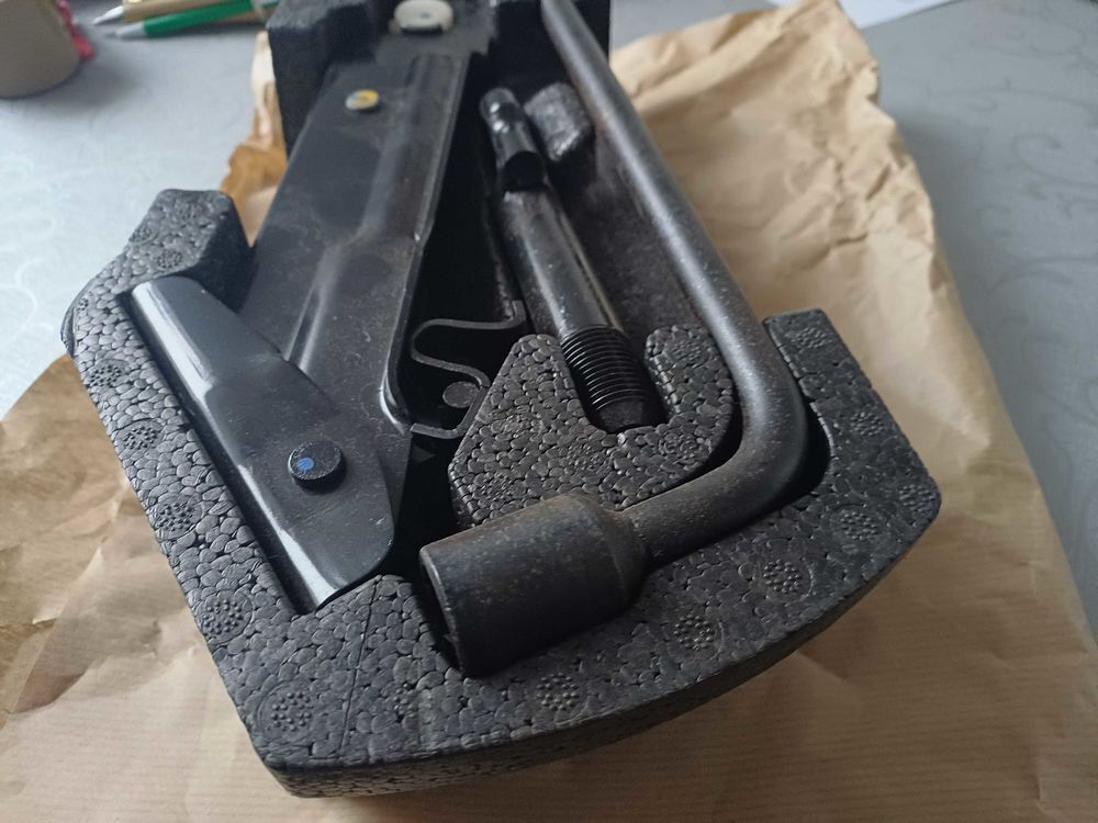 cric de voiture Bricolage