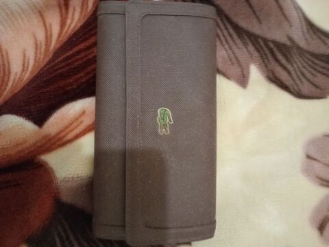 Portefeuille Lacoste  0 Paris 12 (75)