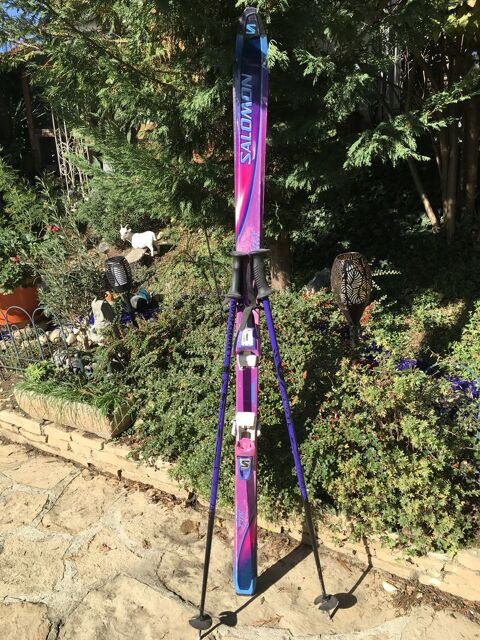 skis alpin Salomon femme avec btons , fixations et chaussur 60 Tignieu-Jameyzieu (38)