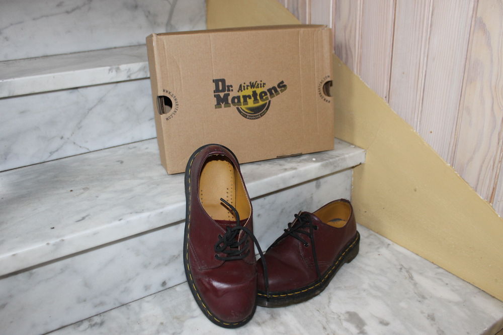 Chaussures dr Martens rouge basses Chaussures