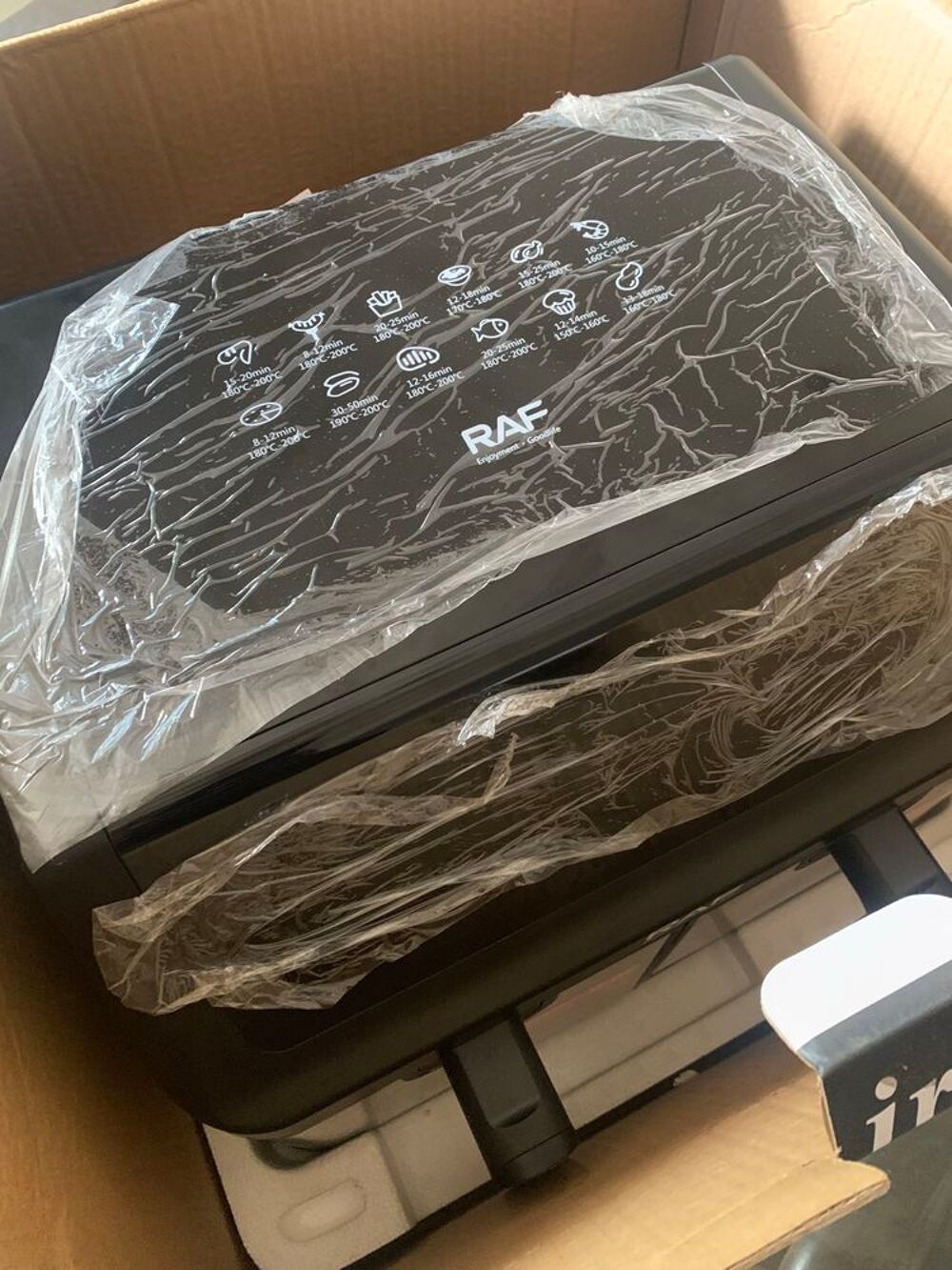 Je Air Fryer de la marque RAF Electrom�nager