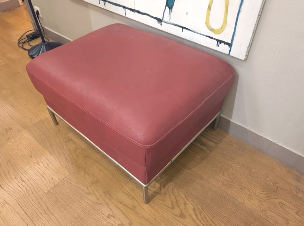 Pouf Arild Karakt&auml;r rouge Ikea ? Ultra rare Meubles