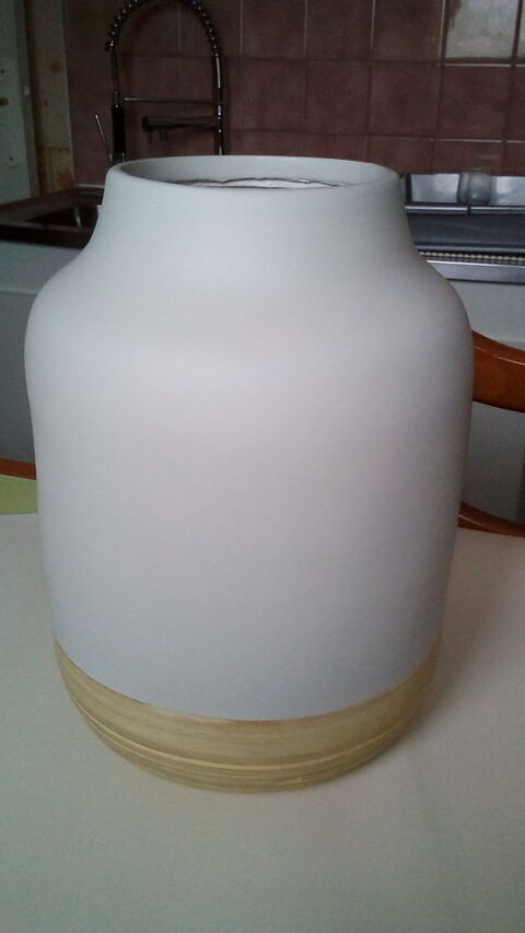 un vase sirius décoratif en bambou neuf . Chaource (10)