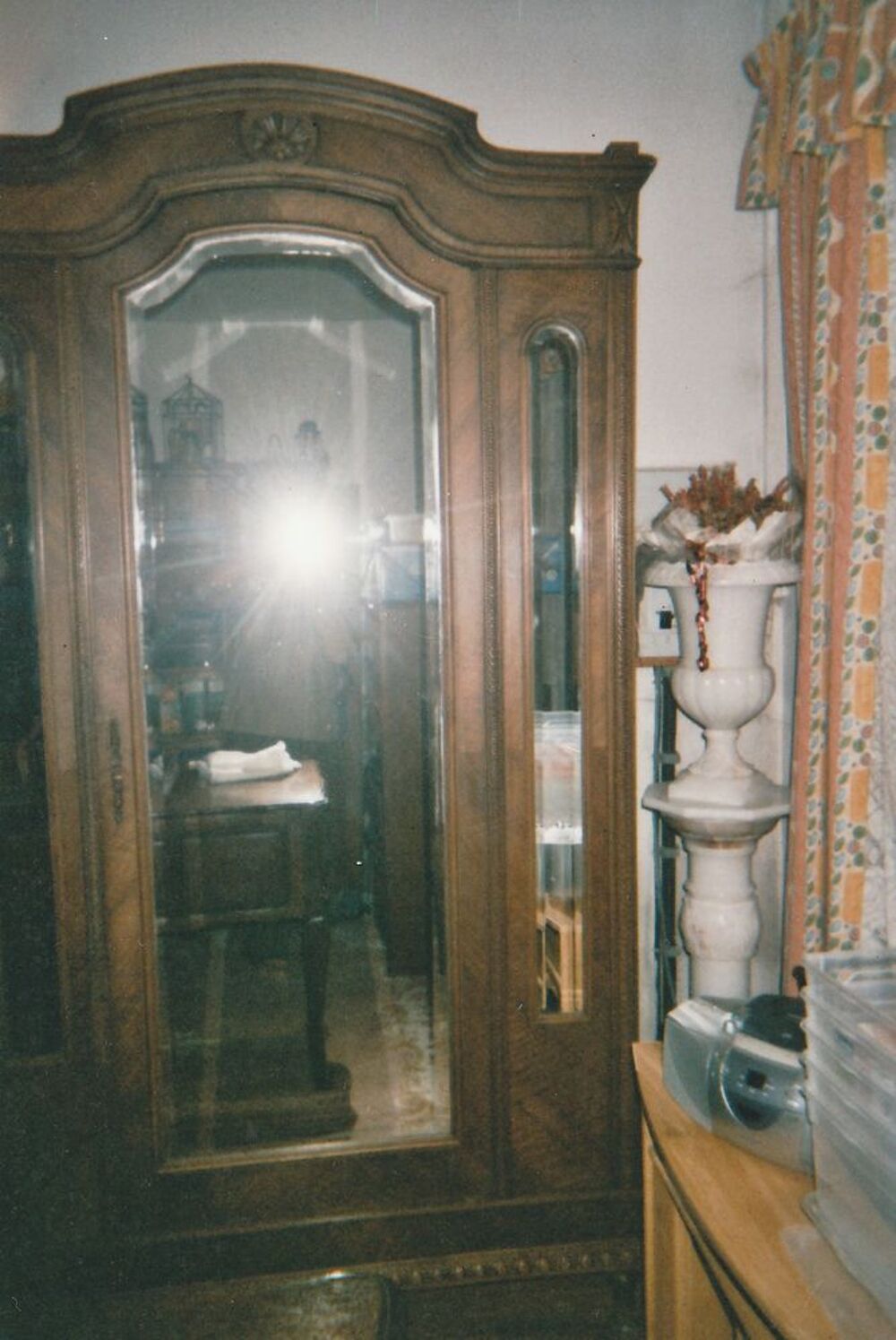 ARMOIRE ANCIENNE , ou a restaurer Meubles