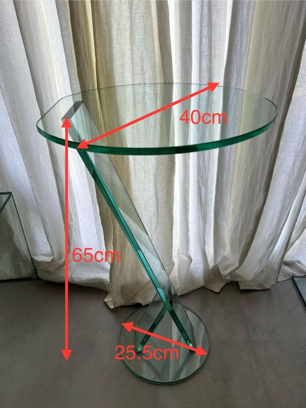 2 tables d'appoint rondes en verre Meubles