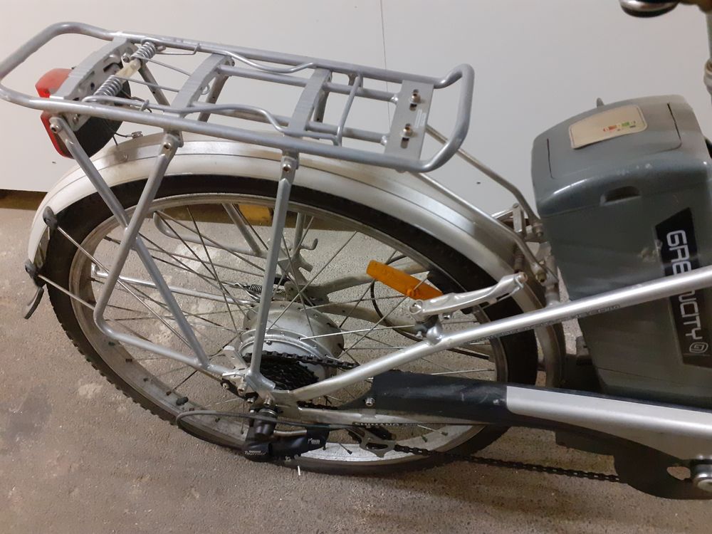 V&eacute;lo &eacute;lectrique comme neuf, Vélos
