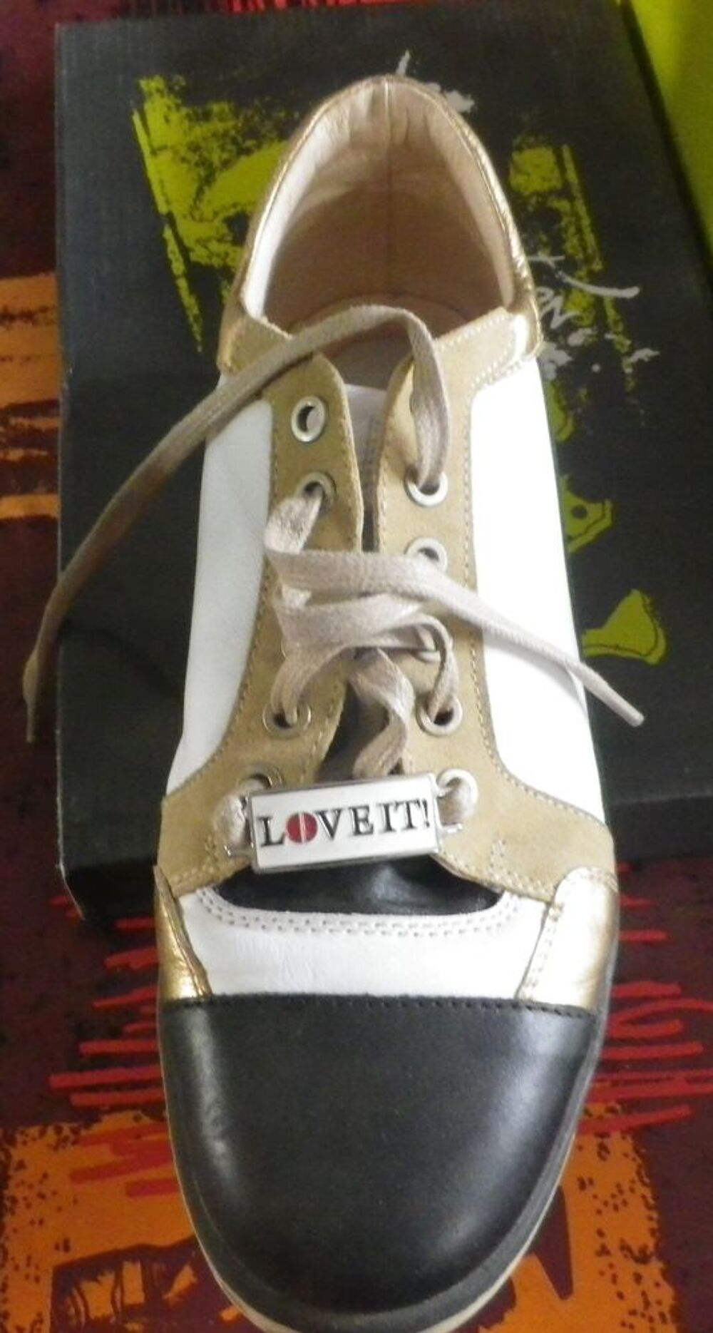BASKETS SCHOLL TAILLE 39 QUASI-NEUVES Chaussures