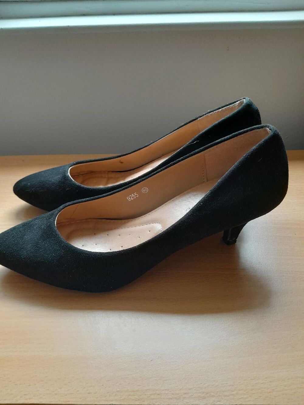 Escarpins noir en daim Chaussures